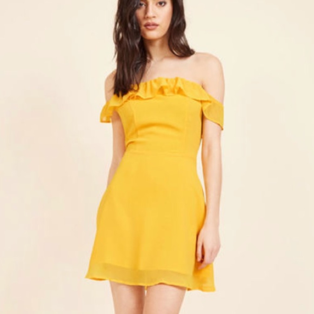 NWT ModCloth Yellow off-shoulder Dress ☀️✨